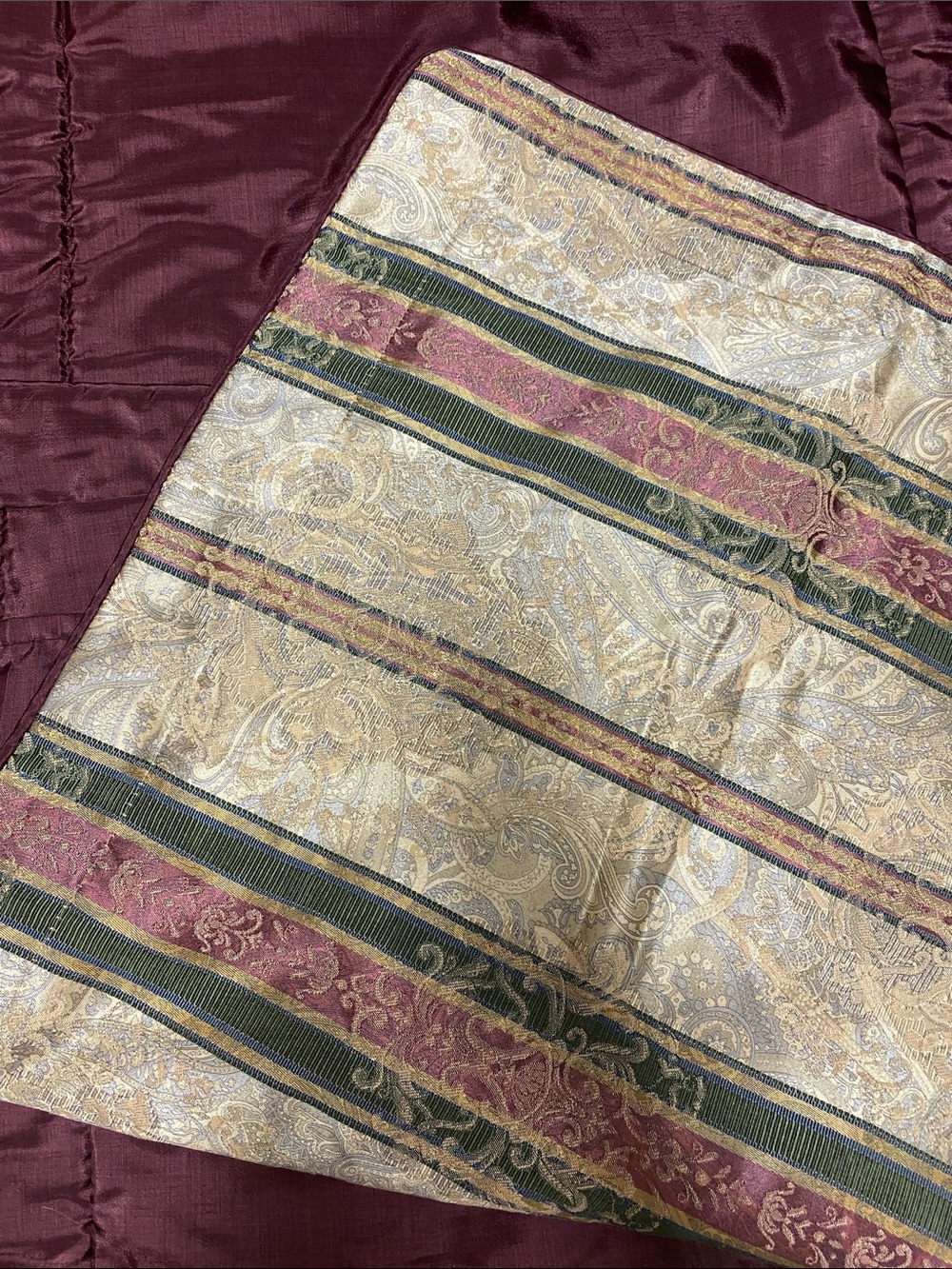 Croscill Paisley Stripe Decorative Pillow Shams x2